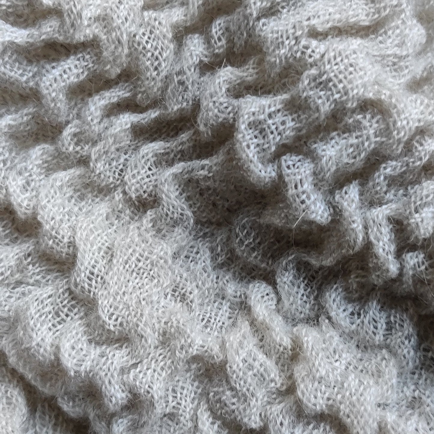 Easy going wrinkly scarf KAARNA