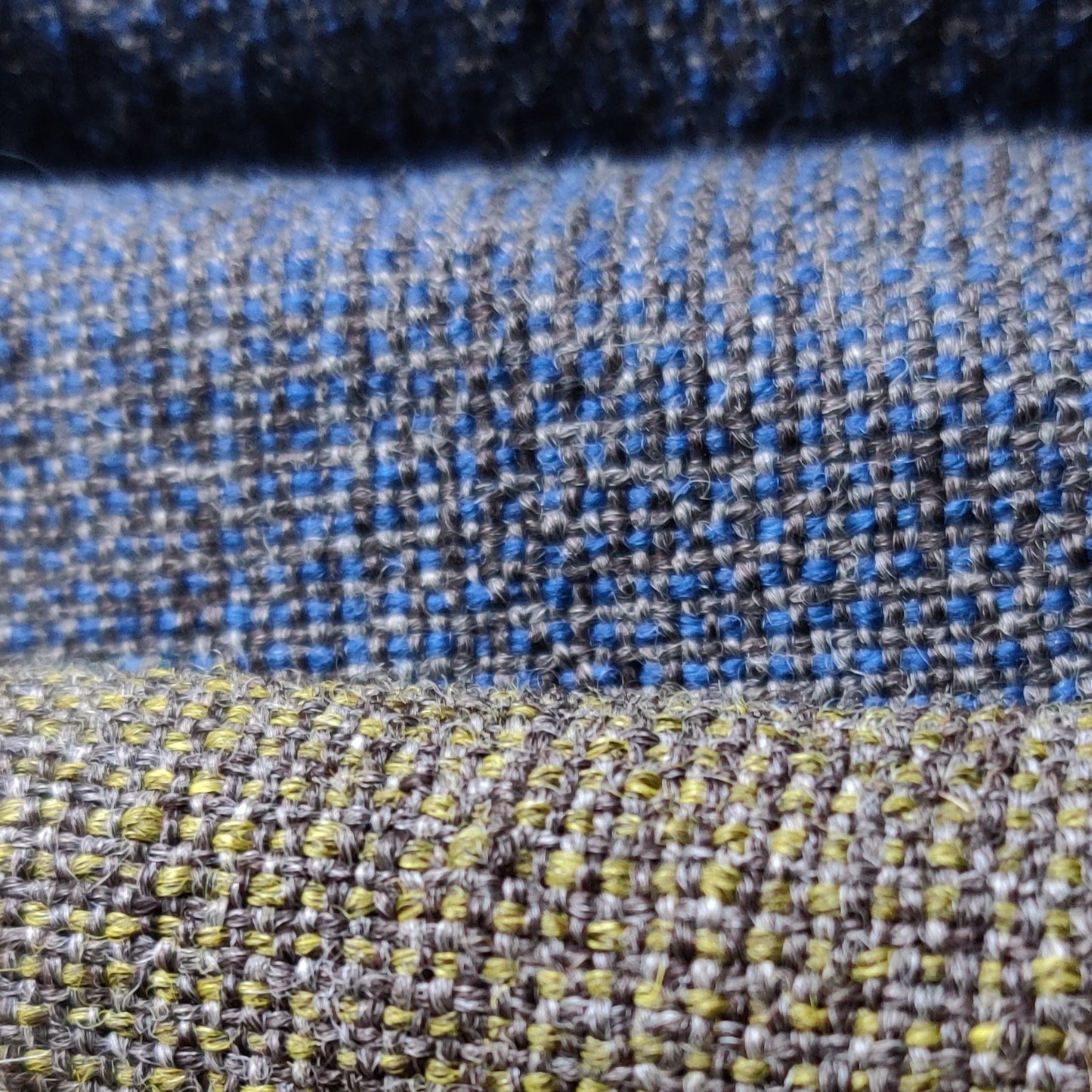 PLAIN WEAVE 100 % WOOL - Limited edition