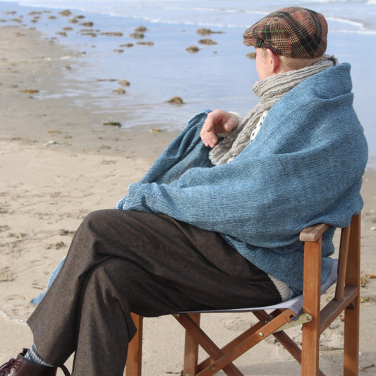 Uniques - Light weight throw, indigo blue