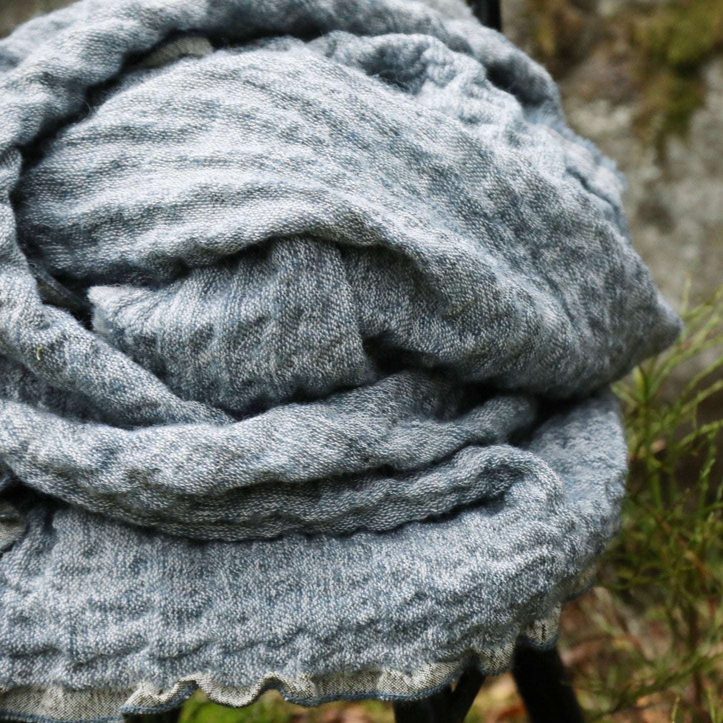 Soft 2-sided woollen blanket